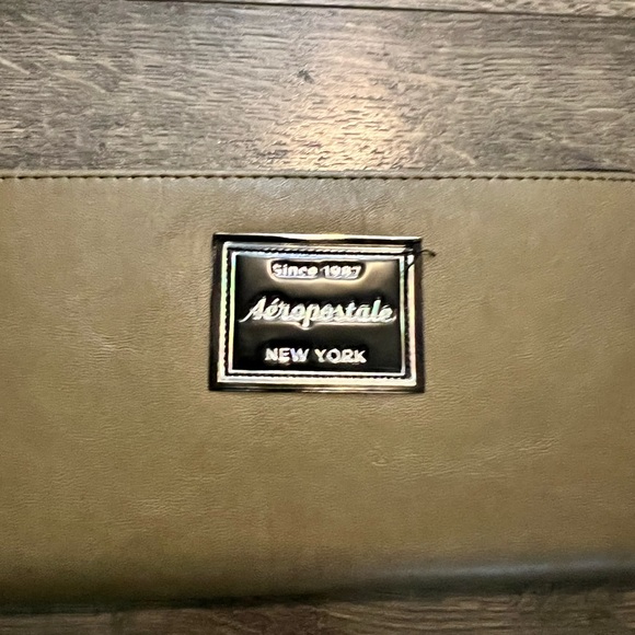 Aeropostale Wallet W/ Wristlet Strap NWOT - Picture 3 of 4